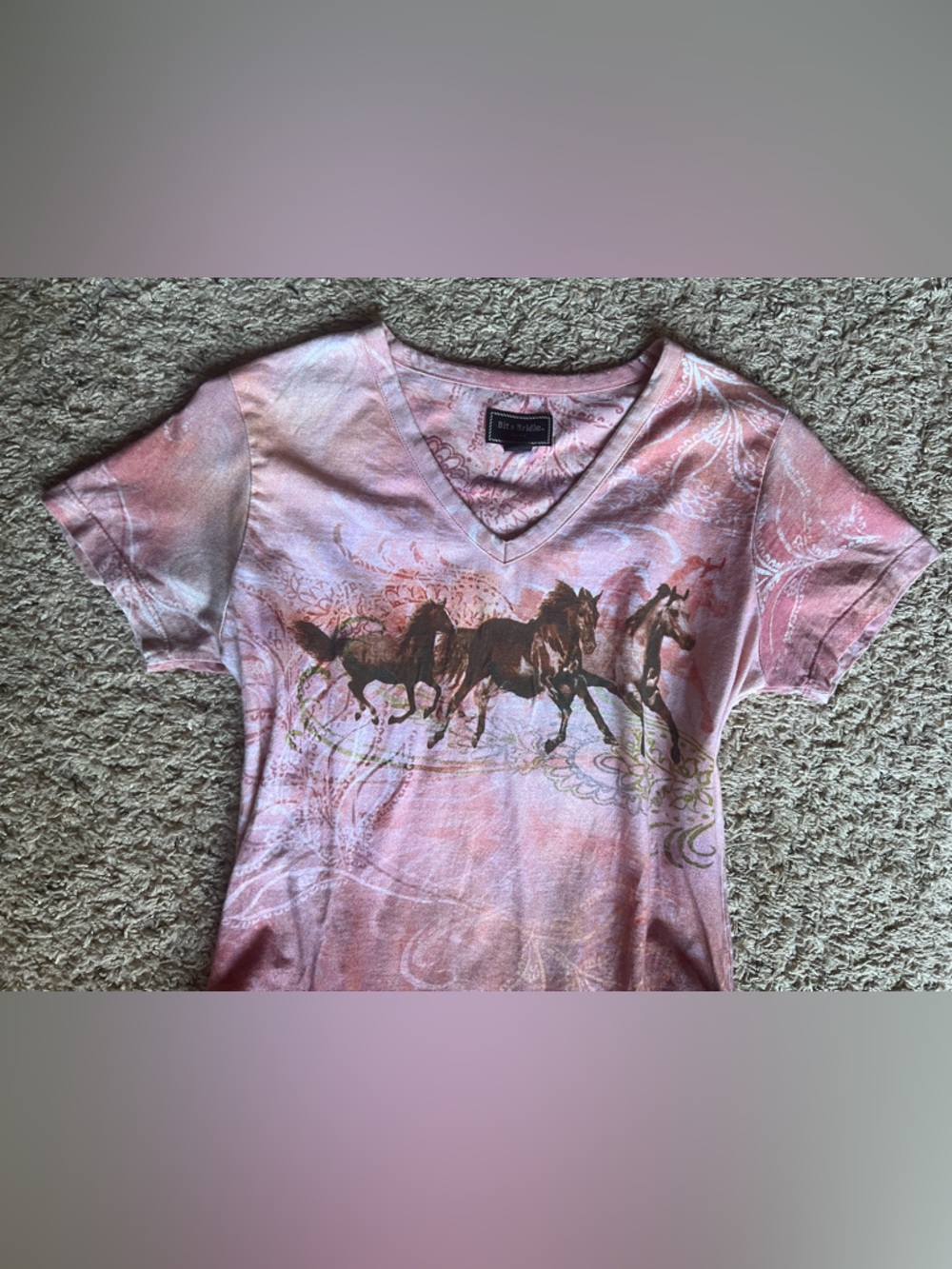 RARE Bit & Bridle 90’s vintage whimsy western pink hued graphic running horses T - Picture 8 of 14